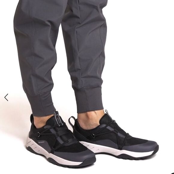 ROCKPORT XCS Spruce Peak with tie free laces/slip on - Picture 2 of 16